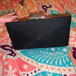 Black clutch